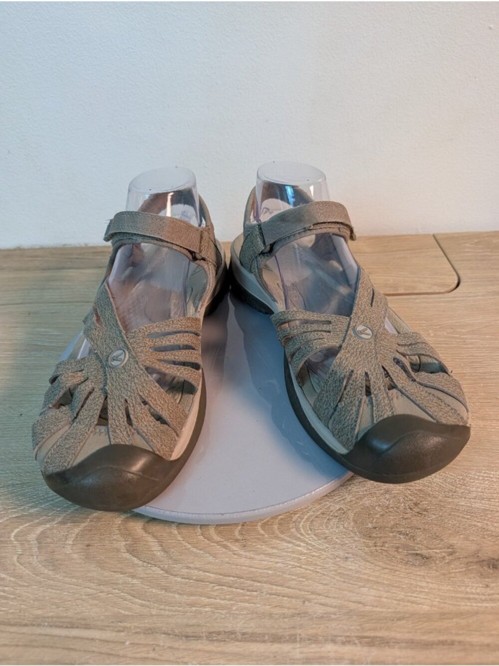 KEEN Rose Sandals Womens 11 US Beige Taupe Water Hiking Strappy Comfort Shoes